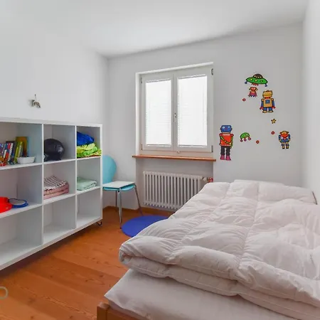 Haus Hollandia Attikawohnung, Mitte *